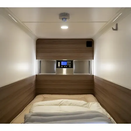Capsule Hotel J Garden Shin-Osaka-3
